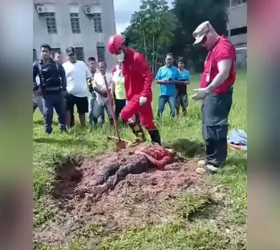 Corpo é encontrado enterrado nos fundos de igreja em Tabatinga