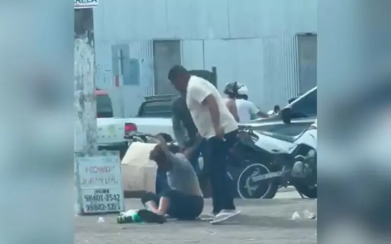 Homem em situação de rua é espancado no Centro de Manaus
