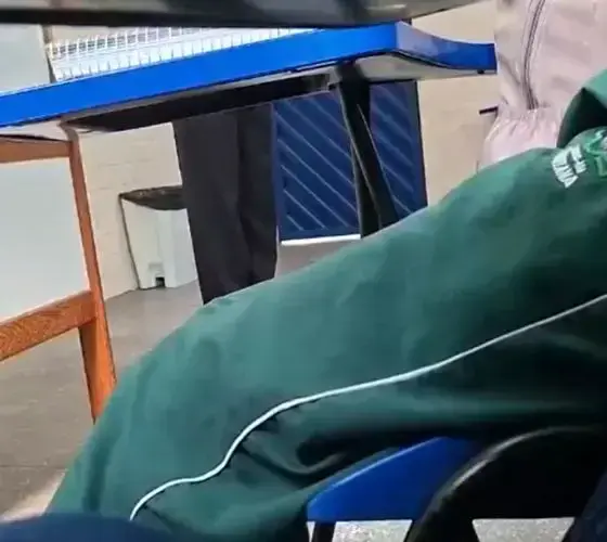 Vídeo de pedagoga com declaração contra pais gera protesto em escola de Manaus