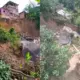 Casa desaba e assusta moradores no bairro Mauazinho