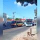 Amarelinho colide na traseira de caminhão do Detran no igarapé do Passarinho