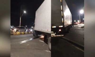 Caminhão com pane mecânica gera congestionamento na Av. das Torres