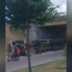 Carreta tomba, derrama óleo e gera vários acidentes na Max Teixeira