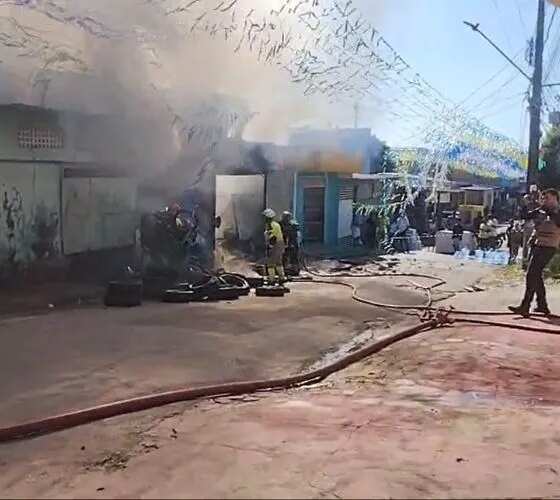 Incêndio em borracharia na zona norte de Manaus pode ter sido criminoso