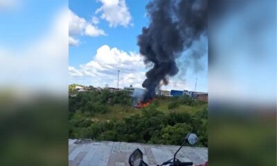 Incêndio em área de vegetação provoca fumaça intensa no Nova Cidade