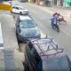Motociclista tenta ultrapassagem e sofre acidente no Petrópolis