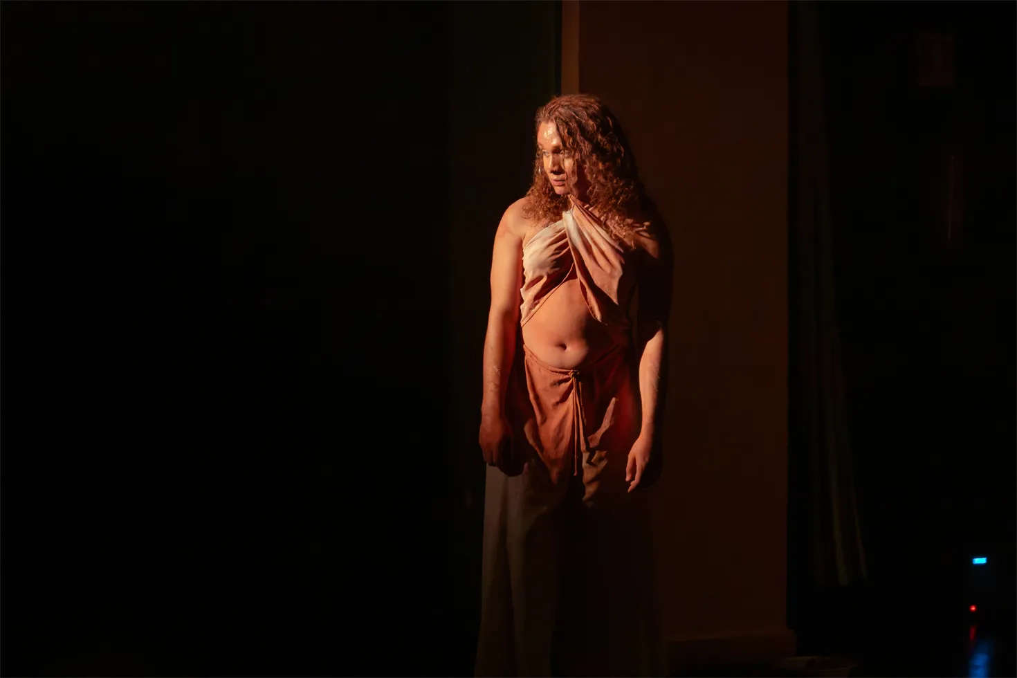 Senhora Travesti: espetáculo trans estreia em Manaus
