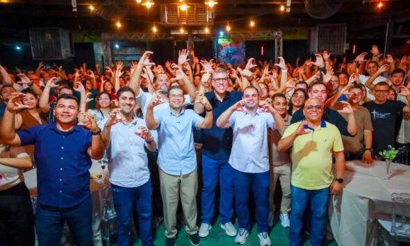 Deputados do Republicanos anunciam apoio a Roberto Cidade em evento político em Manaus
