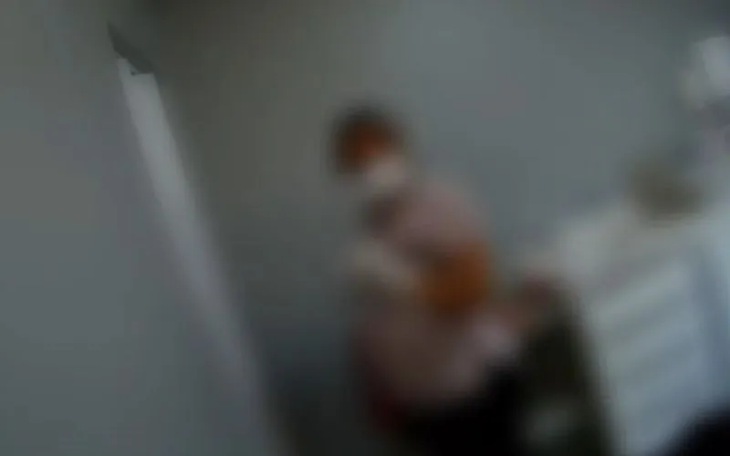 VÍDEO: falsa dentista é flagrada atendendo paciente e acaba presa em Manaus