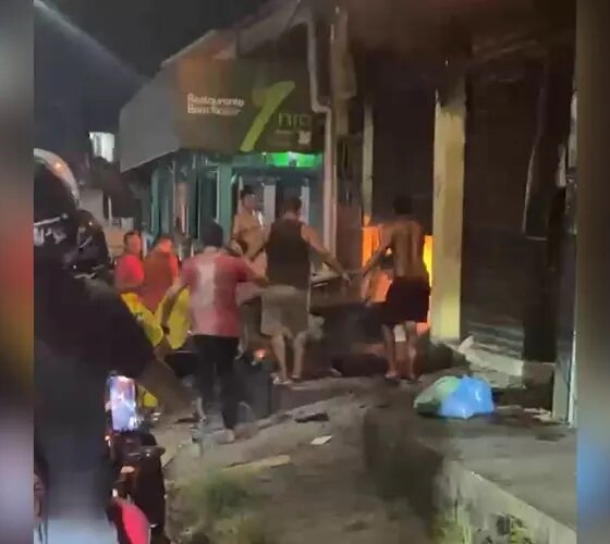 Incêndio atinge estabelecimento no bairro Jorge Teixeira