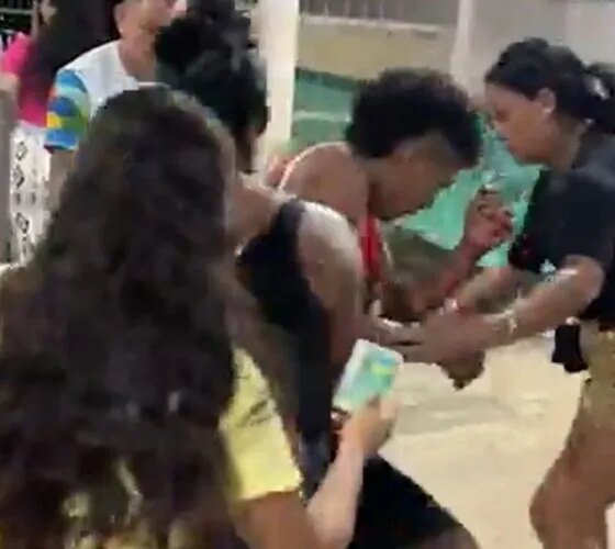 Vítima de 'casinha' é agredida e leva dois tiros em Itacoatiara
