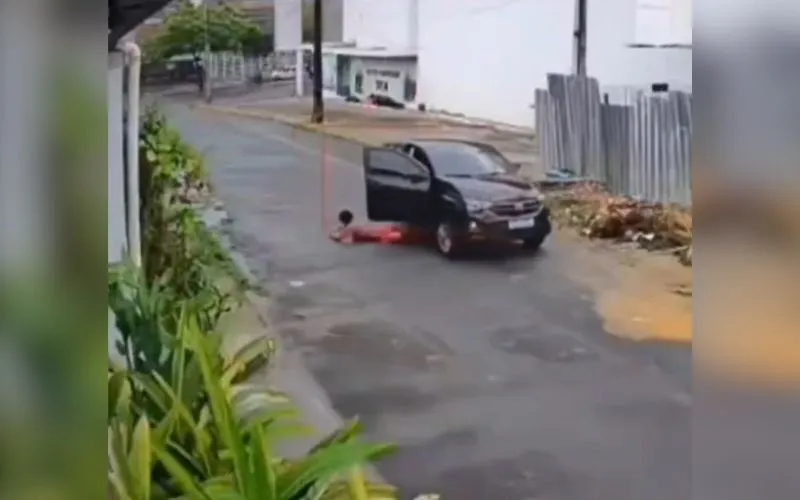 Mulher é arremessada de carro em movimento e fica gravemente ferida em Manaus