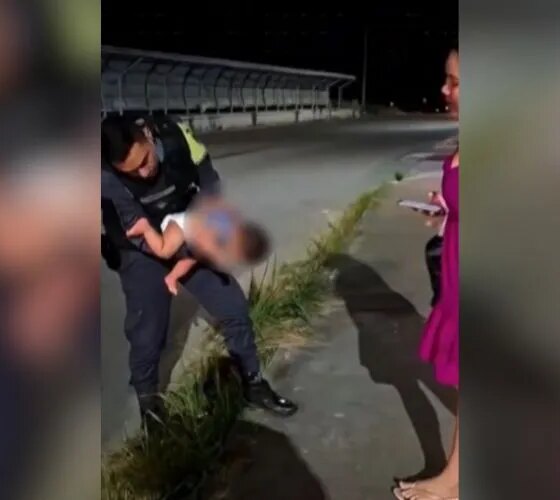 PM salva bebê engasgado com manobra de Heimlich em Manaus