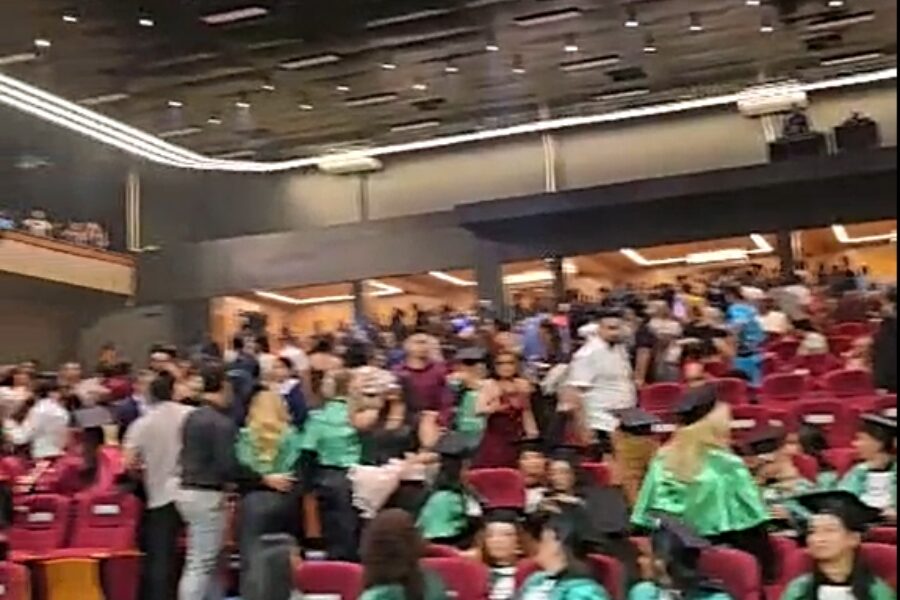 Problema em climatização provoca evacuação de auditório durante formatura na Nilton Lins