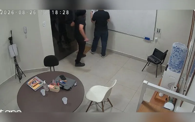 Professor é esfaqueado por aluno de 15 anos em reforço escolar de Manaus
