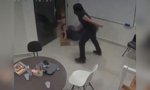 Professor atacado por aluno recebe alta e família clama por justiça
