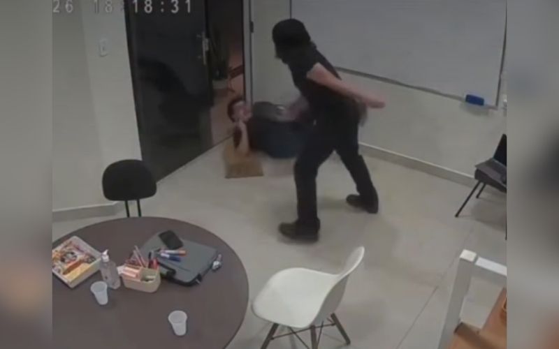 Professor atacado por aluno recebe alta e família clama por justiça