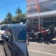 Veículo capota, atinge carros e deixa dois feridos no bairro Japiim