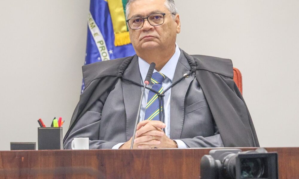 Dino derruba decisão de Mendonça e libera post sobre Nossa Senhora