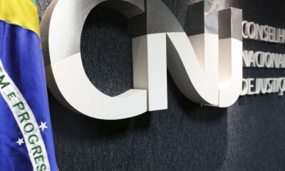 CNJ faz operação em gabinete de desembargador ligado a Nunes Marques