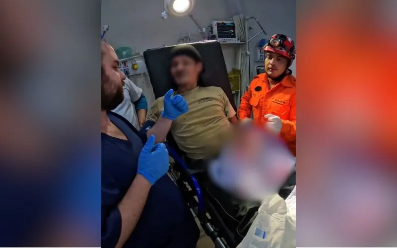 Homem prende dedo em máquina de amaciar carne em Manaus
