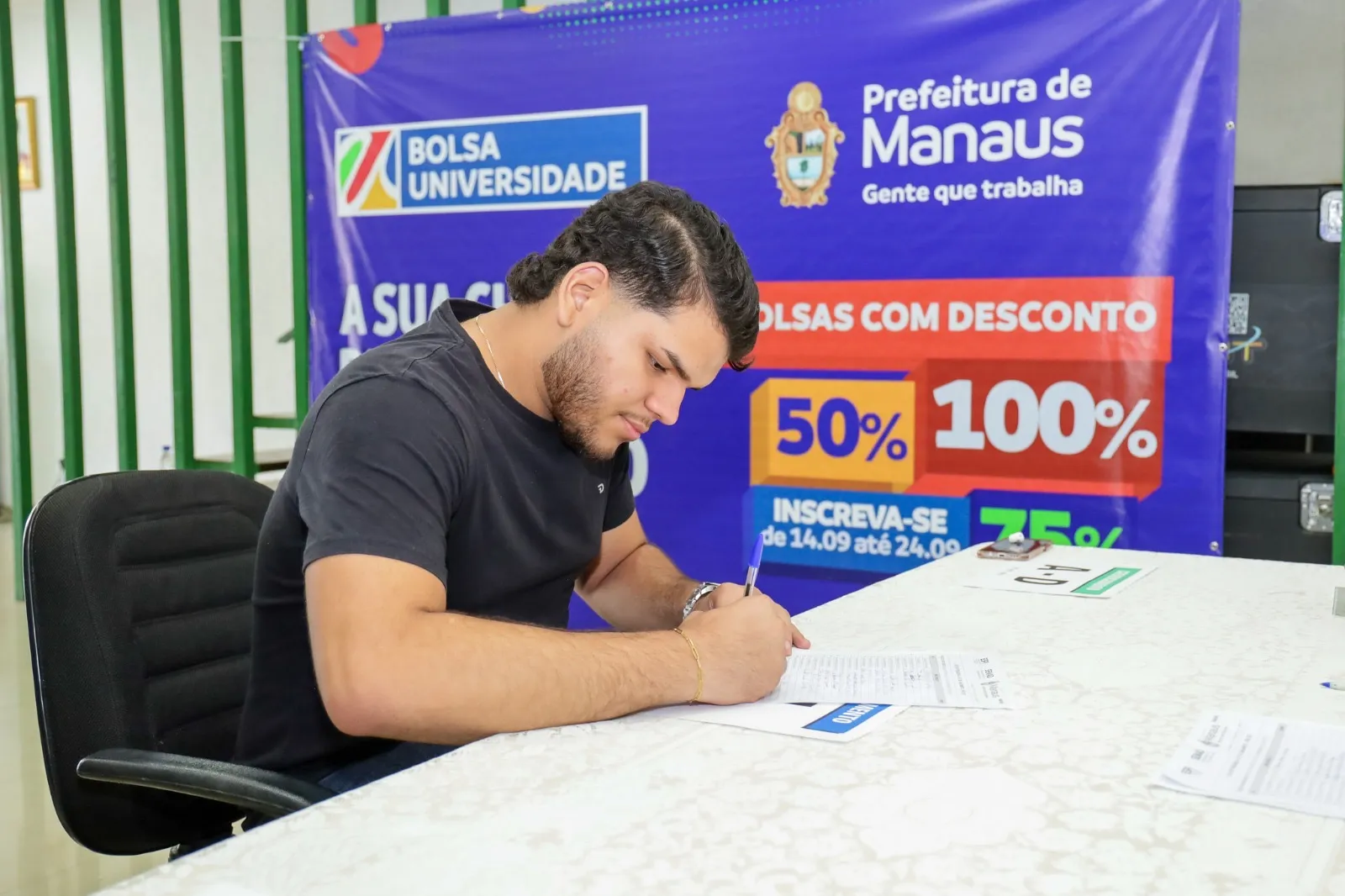 Bolsa Universidade 2027 abre 19.930 bolsas em Manaus