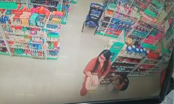 Câmeras registram três mulheres suspeitas de furto em drogaria de Manaus