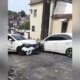 Colisão frontal deixa carros destruídos e assusta moradores em Manaus