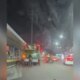 “Curumins” se agarram a busão e levam bronca de “motora” em Manaus