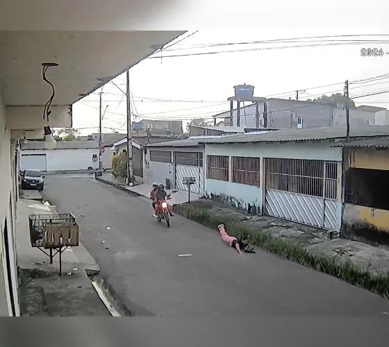 Mulher tenta correr e cai ao chão durante assalto no Canaranas
