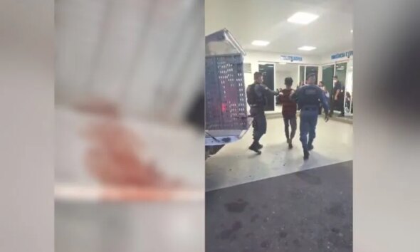 Estudantes brigam e trocam facadas em faculdade de Manaus