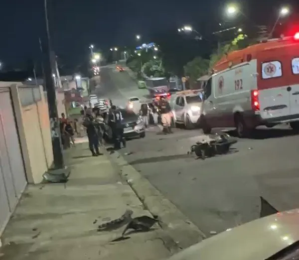 Motociclista morre após colisão com dois carros no Novo Aleixo, em Manaus