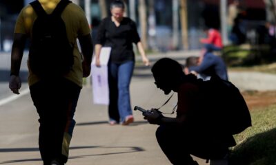 Percentual de jovens nem-nem no Brasil cai para 22,4%, mostra estudo