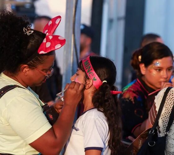 ‘Passinho’ reúne crianças e famílias com diversão e show de Kysha e Mine no #SouManaus 2026
