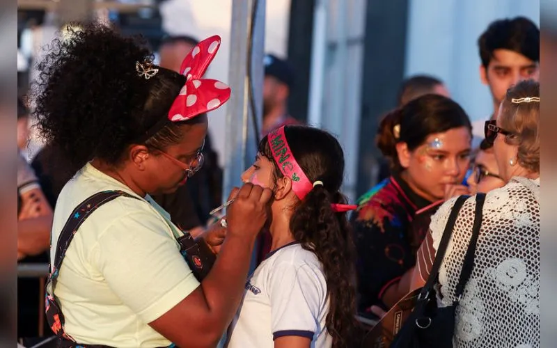 ‘Passinho’ reúne crianças e famílias com diversão e show de Kysha e Mine no #SouManaus 2026