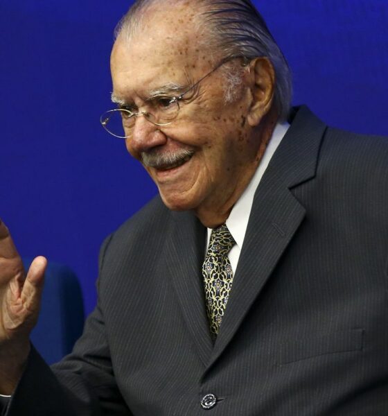 Sarney é internado no Sírio-Libanês para tratar pneumonia