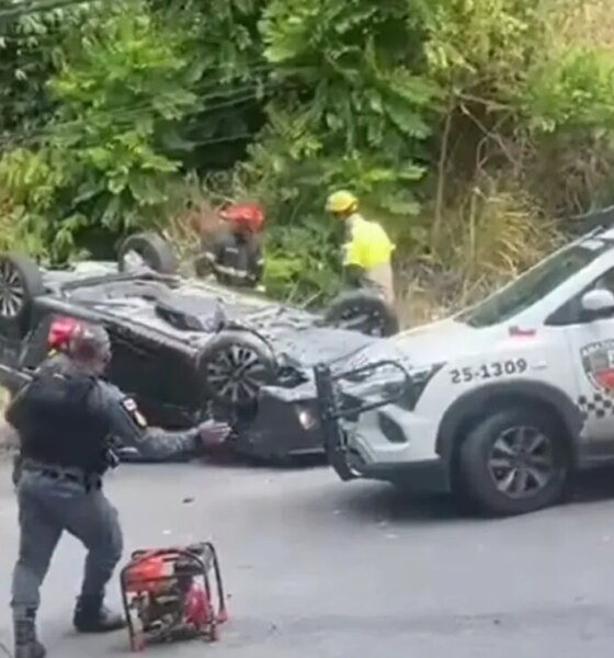Motorista fica ferido após colisão e capotamento em Flores, em Manaus