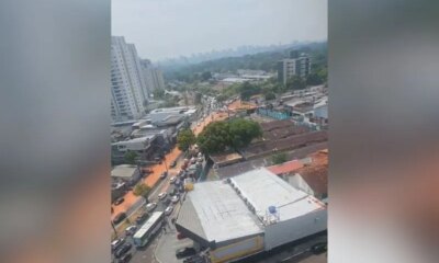 Vazamento interdita Avenida Coronel Teixeira e afeta abastecimento em Manaus