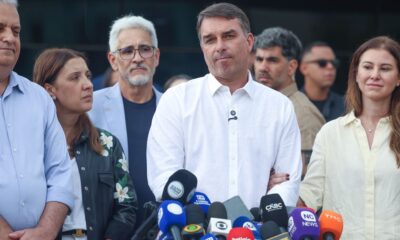 STF nega ter ordenado buscas em endereços de Flávio Bolsonaro