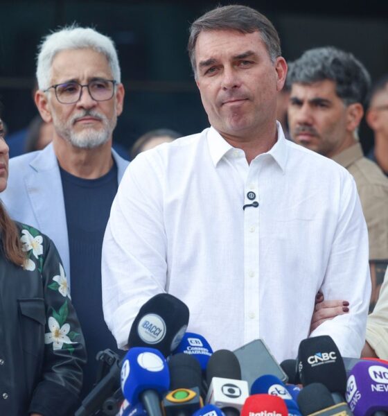 STF nega ter ordenado buscas em endereços de Flávio Bolsonaro