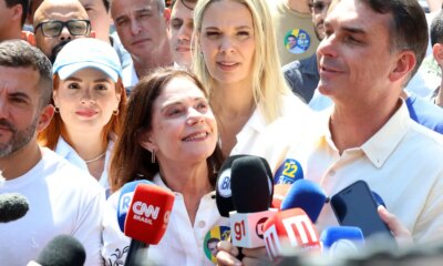 Flávio Bolsonaro diz que vai manter Bolsa Família e Farmácia Popular