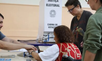 Primeiro turno contou com 43% mais eleitores de ao menos 70 anos