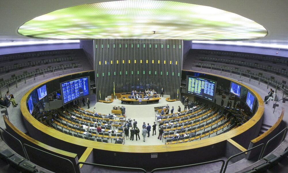 PL, PSD, PT e Republicanos têm 15 governadores eleitos