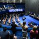 Senado vota PEC pelo fim da escala 6x1
