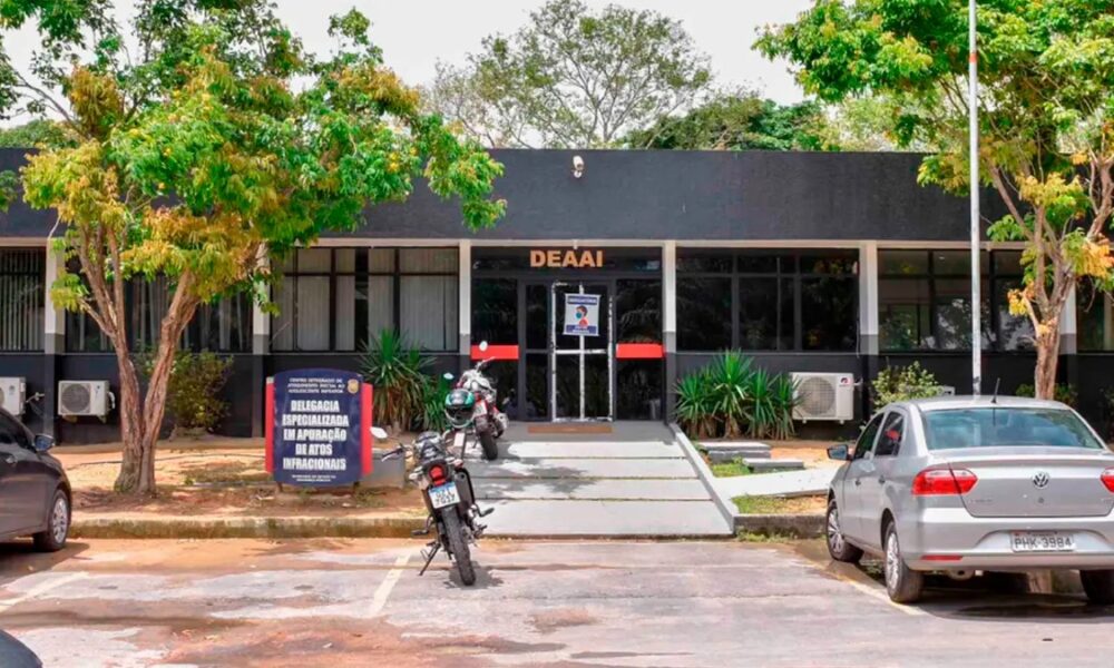 Aluna de 13 anos é esfaqueada pela colega dentro de escola em Manaus