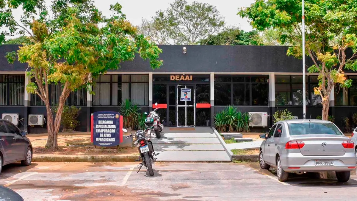 Aluna de 13 anos é esfaqueada pela colega dentro de escola em Manaus