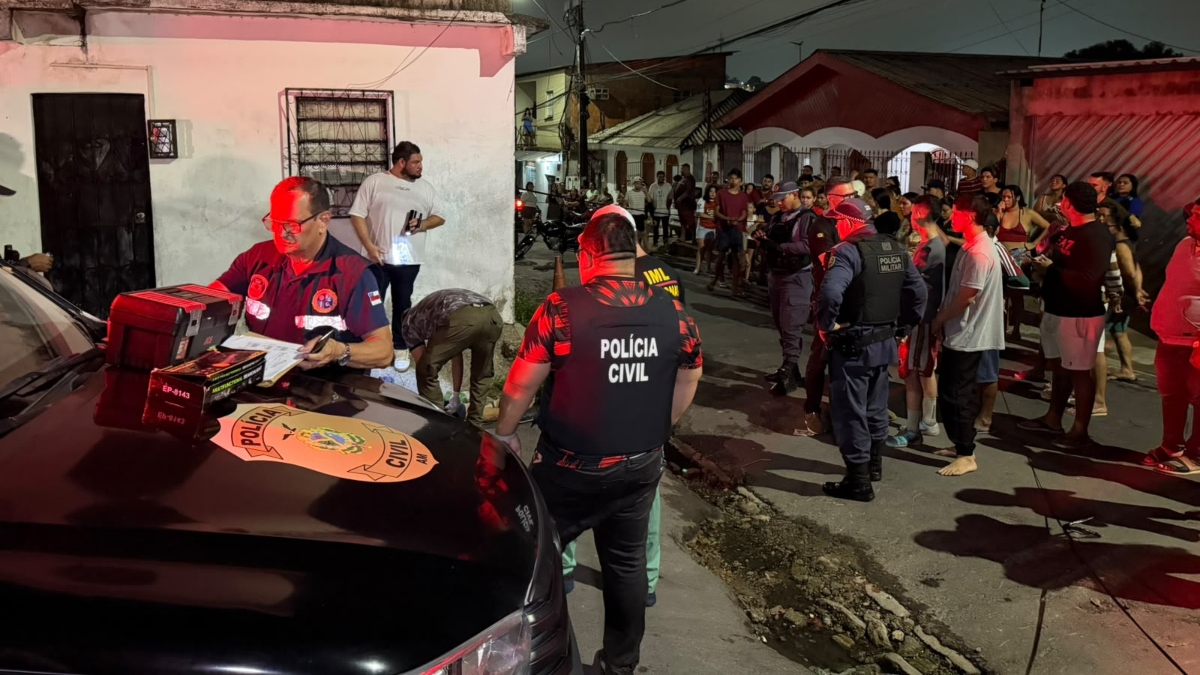“Foram muitos tiros”: homem é crivado de balas e agoniza até a morte na zona norte de Manaus; veja vídeo