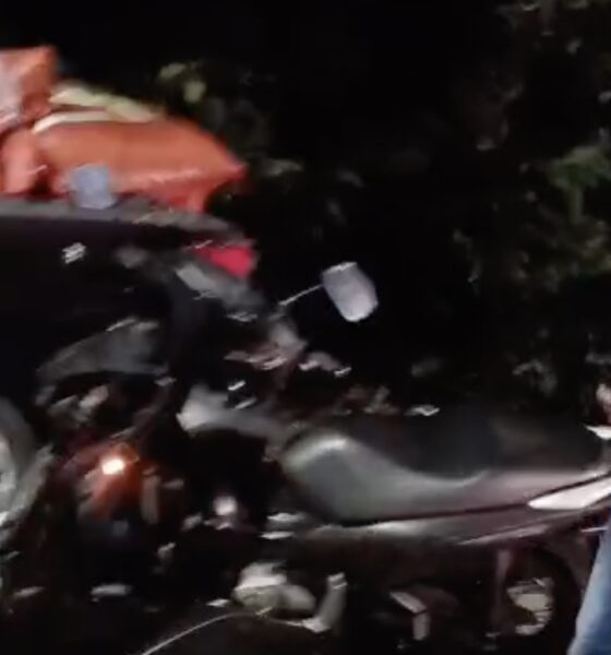 Cenas fortíssimas: grave ac1dente entre duas picapes deixa três vítimas; veja vídeo