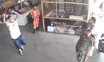 Após assaltar mulher, suspeito é perseguido e ameaça pessoas com peixeira na Feira do Japiim; veja vídeo