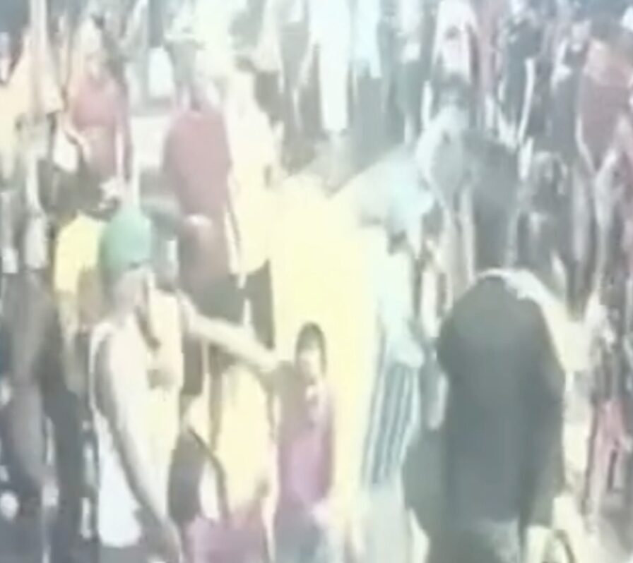 Veja momento que homem é cr1vado de bala e m0rre afogado no próprio sangue em baneário; cenas fortes